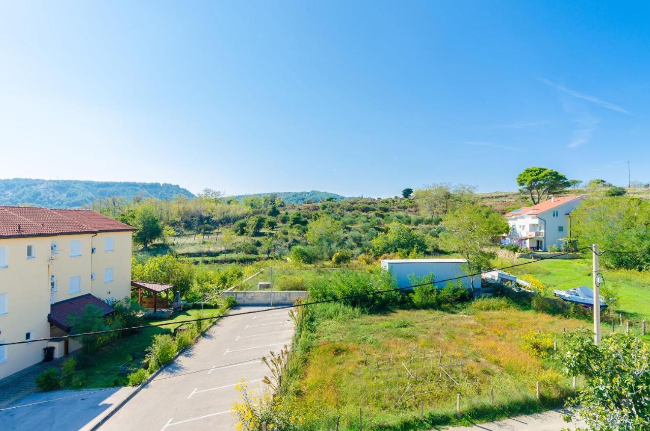 Apartments Ljubica J Lopar Eksteriør billede